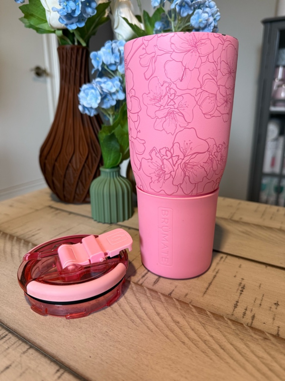 Brumate Cherry Blossom 25 oz Nav